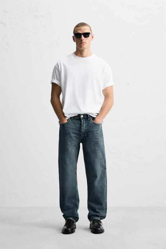 STRAIGHT-LEG JEANS